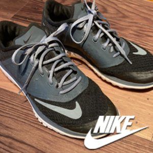 excellent condition! Nike Womens Fit Sole Lite Run 2 Black Sneakers  Size 8